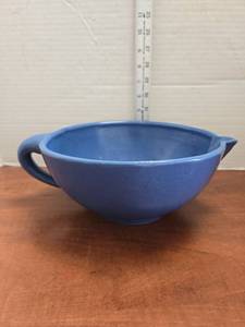 lot 377 image: Vintage Blue Ceramic Mixing Bowl with Handle and Spout