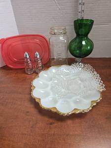 lot 382 image: Mixed Glassware and Kitchen Items Collection