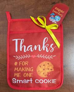 lot 407 image: Teacher Appreciation Smart Cookie Pot Holder and Spatula Gift Set