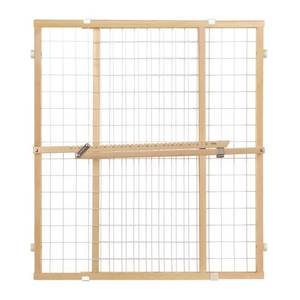 lot 9156 image: Wide Wire Mesh Pet Gate-ColorWhite