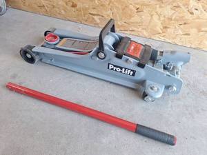 lot 16 image: Pro-Lift 2 Ton Low Profile Floor