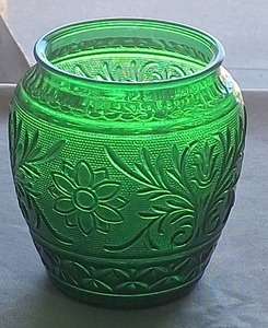 lot 33 image: 7 Inch Tall Anchor Hocking Jar