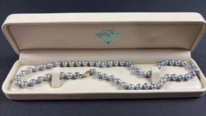 lot 43 image: 18 inch Blue Grey Cultured Pearl Necklace with Gold Tone Clasp