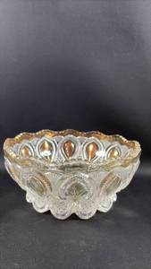 lot 175 image: Vintage US Glass Company berry bowl in the New Jersey pattern, also known as Loops and Drops
