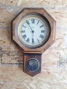 lot 56 image: Vintage Verichron Quartz Pendulum Regulator Wall Clock