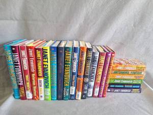 lot 81 image: Janet Evanovich Book Collection - 25 Hardcover Mystery Romance Novels