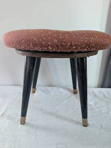 lot 511 image: Mid-Century Modern Swivel Upholstered Stool - One Broken Leg - 15 in tall
