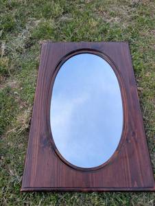 lot 1011 image: Large Wooden Framed Oval Mirror