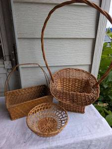 lot 1509 image: Light Wicker Basket Collection - Set of 3