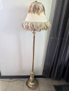 lot 1537 image: Brass Floor Lamp with Feather Trim Shade - 57 in tall