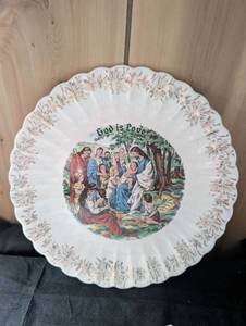 lot 1541 image: God is Love First Edition 22K Gold Commemorative Plate