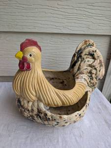 lot 1704 image: Vintage Arnels Ceramic Rooster Planter with Speckled Glaze Finish