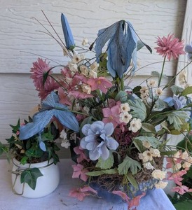 lot 1707 image: Artificial Flower Arrangement in Blue Ceramic Bowl  Small Arrangement in ceramic jar