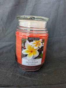 lot 2026 image: Ashland Plumeria Frangipani Scented Jar Candle 17 oz