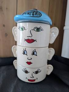 lot 2506 image: Stackable Face Soup Bowls with Blue Lid Set