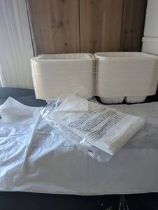 lot 2531 image: Disposable Food Containers with Plastic Bags Bulk Set