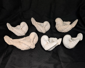 lot 3105 image: Ceramic Bird Figurines - 6 ct