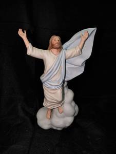 lot 3132 image: Jesus Christ Ascension Porcelain Figurine