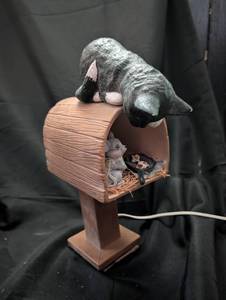 lot 3149 image: Cat and Mouse Mailbox Figurine Lamp Display - 9 in