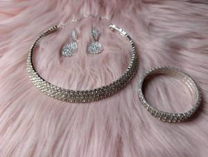 lot 3507 image: Rhinestone Crystal Jewelry Set - Necklace, Bracelet, and Drop Earrings