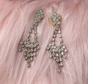 lot 3509 image: Costume Jewelry Crystal Rhinestone Drop Earrings