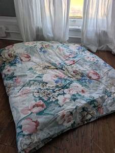 lot 4601 image: Vintage Springmaid Floral Print Comforter&nbsp