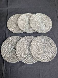 lot 4617 image: Beaded Coaster Set of 6 - New