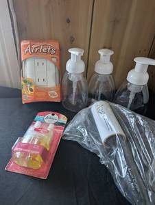 lot 5019 image: Mixed Air Freshener and Foam Pump Bottle Lot