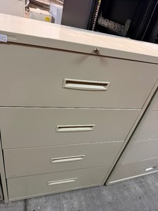 lot 265 image: HON LATERAL FILING CABINET WITH KEY