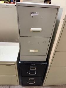 lot 279 image: 2) SMALL 2-DRAWER FILING CABINETS