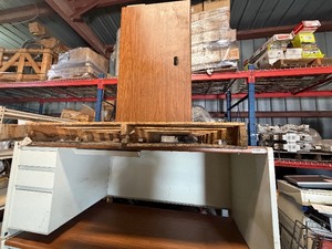 lot 312 image: STEELCASE DESK WITH CORNER DESK