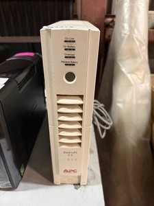 lot 318 image: BATTERY BACK UP
