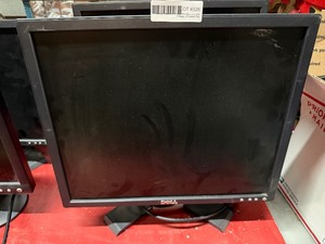 lot 326 image: DELL COMPUTER MONITOR