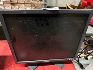 lot 327 image: DELL COMPUTER MONITOR