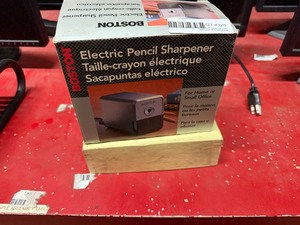 lot 328 image: PENCIL SHARPENER WITH BOX OF NEW PENCILS