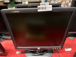 lot 329 image: DELL COMPUTER MONITOR