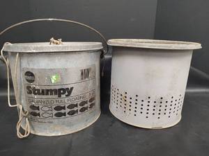 lot 202 image: Frabill Stumpy Galvanized Full Floating Fish Basket, 8 Qt with Extra Basket