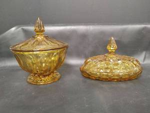 lot 211 image: Vintage Anchor Hocking Honey Amber Glass Covered Bowl and Butter Dish