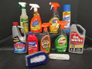 lot 233 image: Household Cleaning Supplies