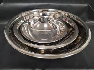 lot 236 image: NEW Stainless Steel Mixing Bowl Set, 16, 13 and 10 inches