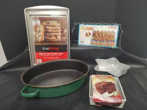 lot 268 image: Mixed Kitchen Baking and Grilling Set Bundle