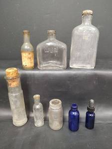 lot 358 image: Vintage Old Glass Bottles and Apothecary Jars
