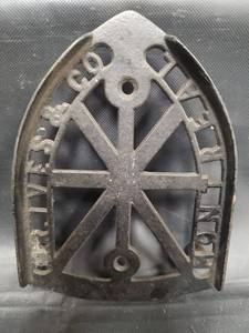 lot 385 image: Vintage H R Ives Co,  Montreal, Cast Iron Trivet Sad Iron, 6 x 4.25