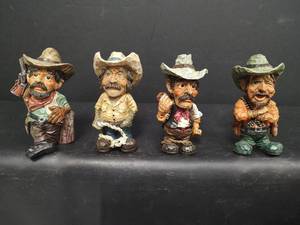 lot 398 image: Cowboy Character Figurines, 4in tall