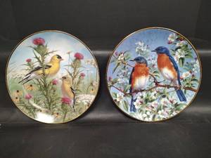 lot 402 image: Hamilton Collection Garden Song Bird Plates by Marc Hanson, Numbered