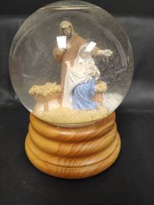 lot 415 image: Nativity Snow Globe with Wooden Base, Silent Night