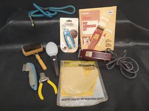 lot 465 image: Pet Grooming Kit with Oster Clippers, Works