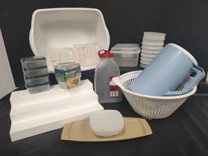 lot 470 image: Assorted Kitchen Lot, New and Lightly Used