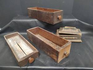 lot 518 image: Vintage Wooden Sewing Drawers and Wood Box