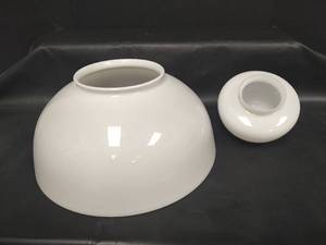 lot 552 image: White Ceramic Lamp Shades